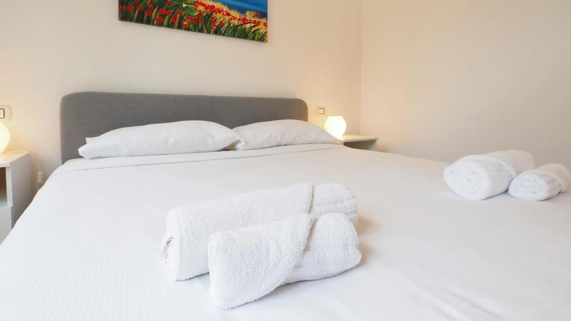 Apartamento Primopiano - Albani Milán 0*,  Italia
